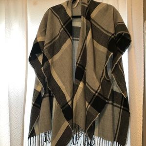 Loft oversized poncho, size M/L
